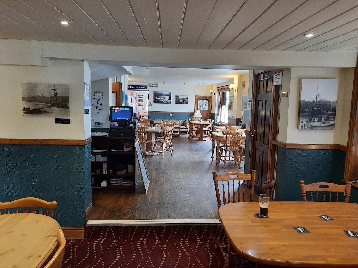 Ollies Restaurant - Photo 8