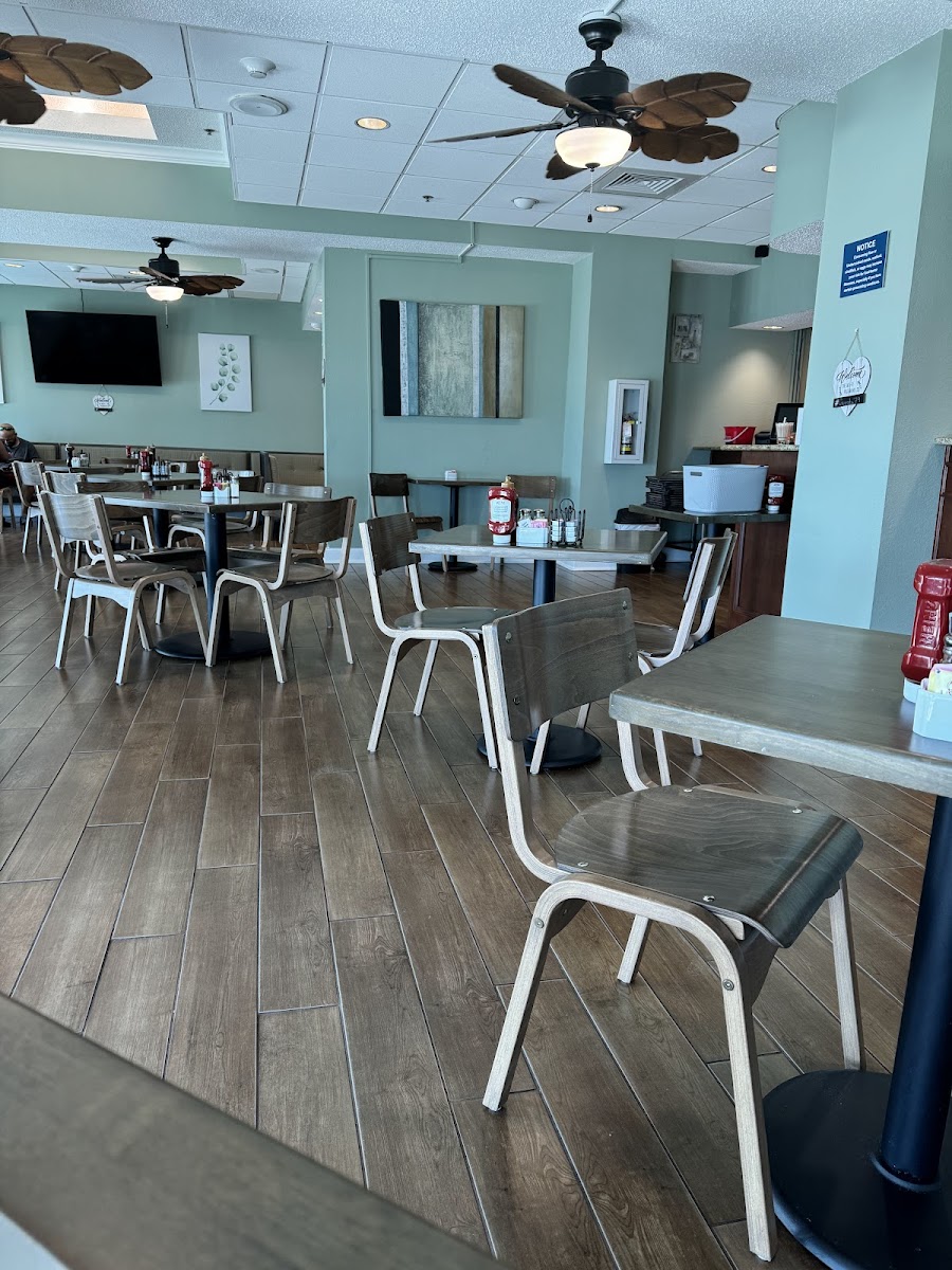 Seascape Restaurant - Photo 5