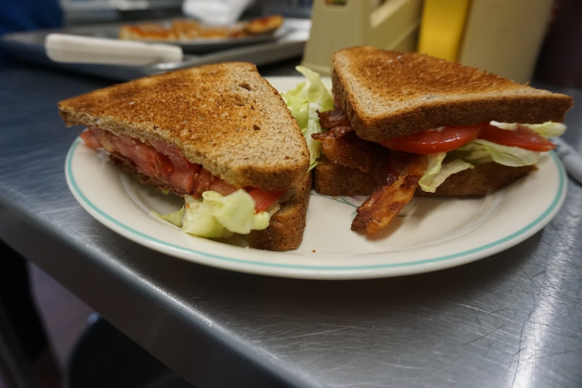 Bell's Philly Grill - Photo 8