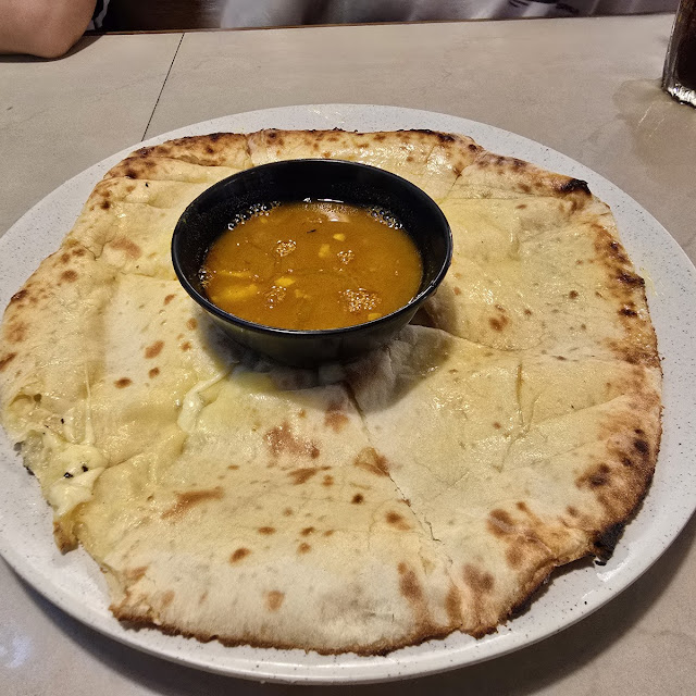 Naan Cheese Special Large