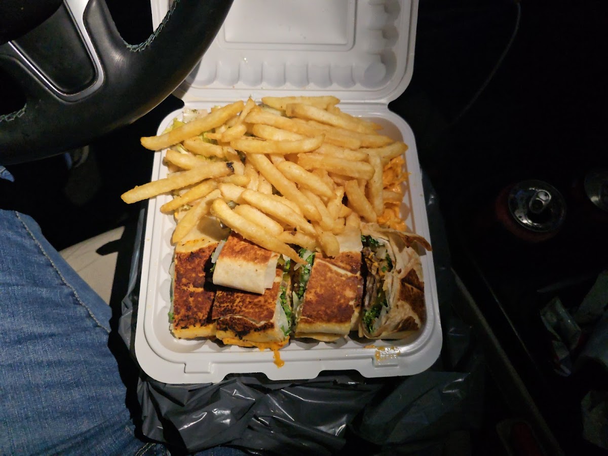Laheeb Grill & Shawarma - Photo 4