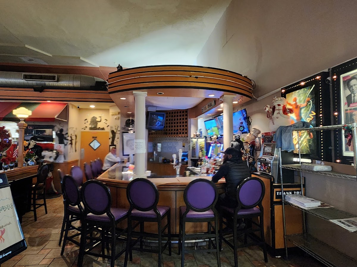 Pikes Cinema Bar and Grill - Photo 4