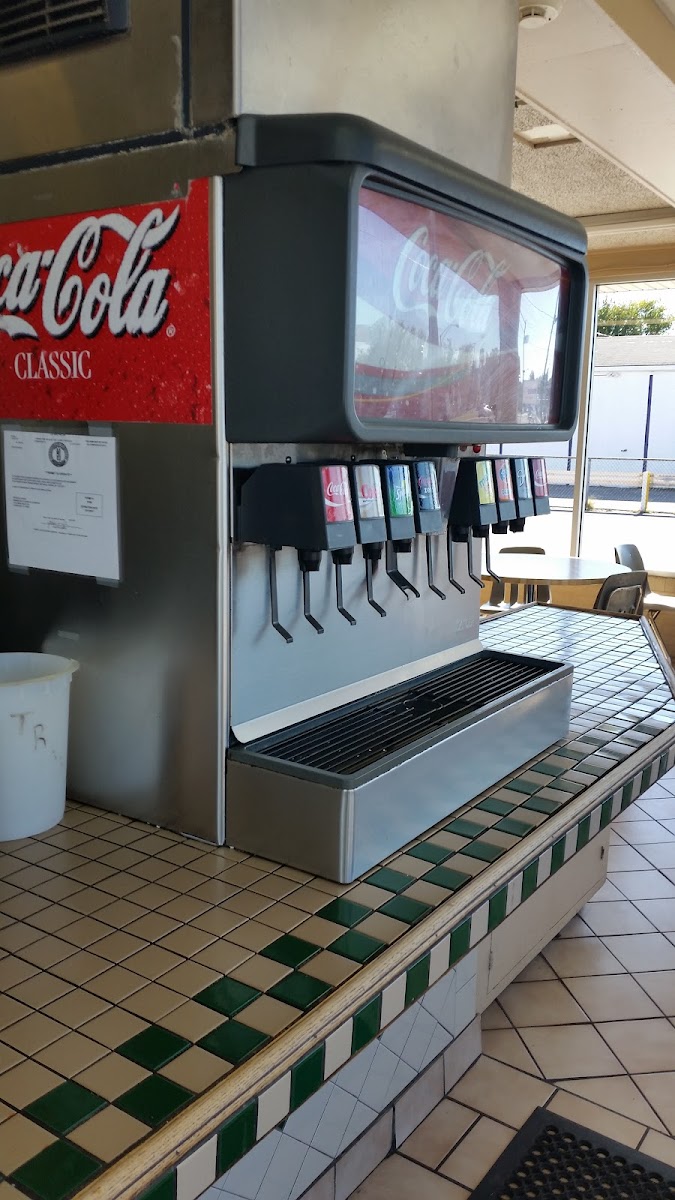 Burgers Shakes - Photo 6