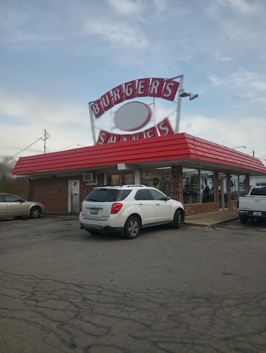 Burgers Shakes - Photo 7
