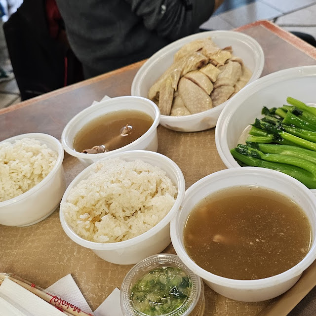 Half Hai Nan Chicken with Rice Daily Soup Vegwith Oyster Sauce