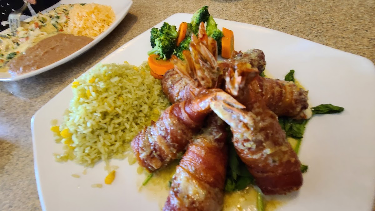 Alicia's Mexican Grille - Photo 6