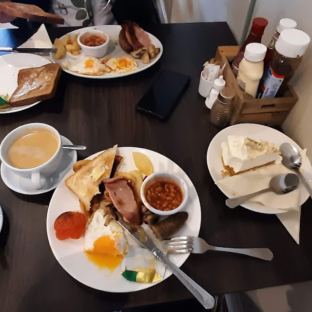 Full English Breakfast