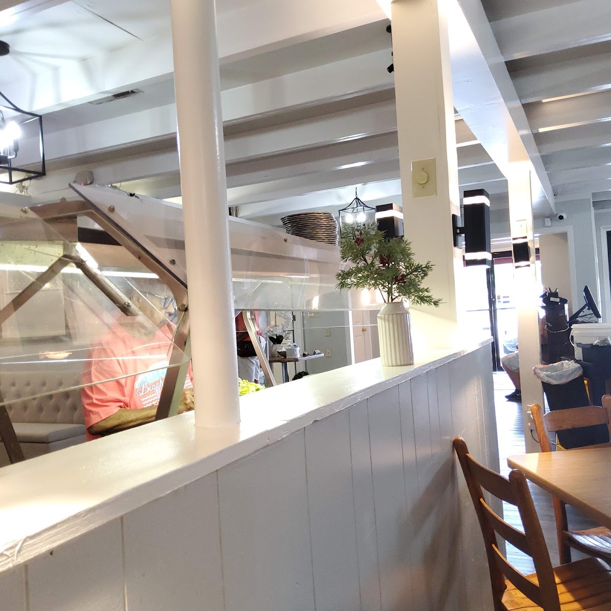 Mr. B's Seafood - Photo 4