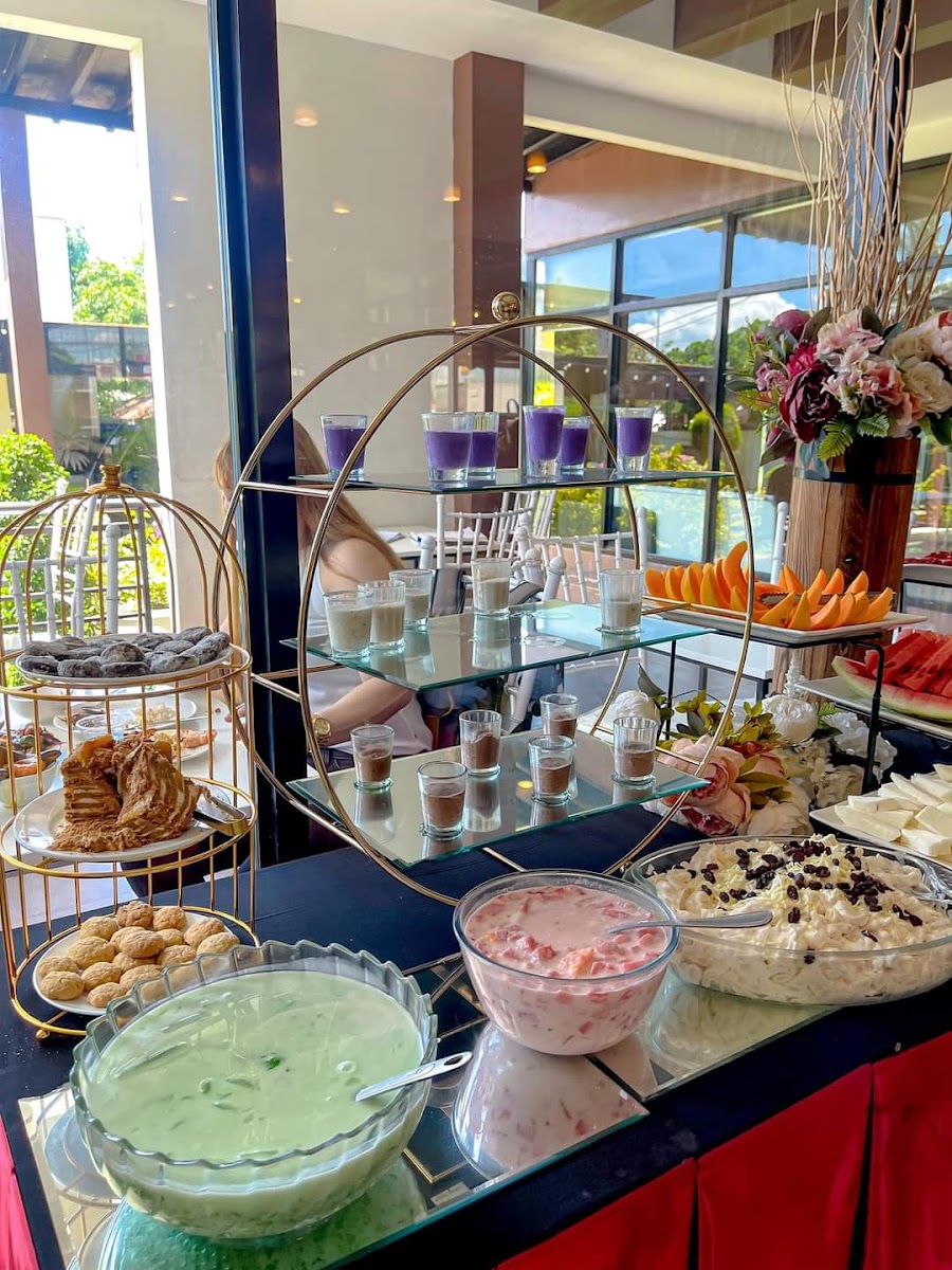 Den's Place Buffet and Grill - Photo 9