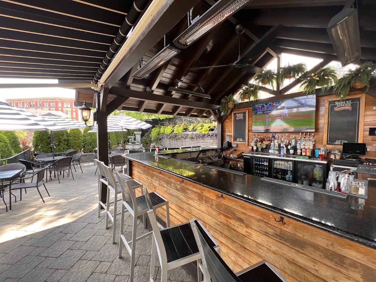 Ciro's Tavern, Brunch & Patio - Photo 5