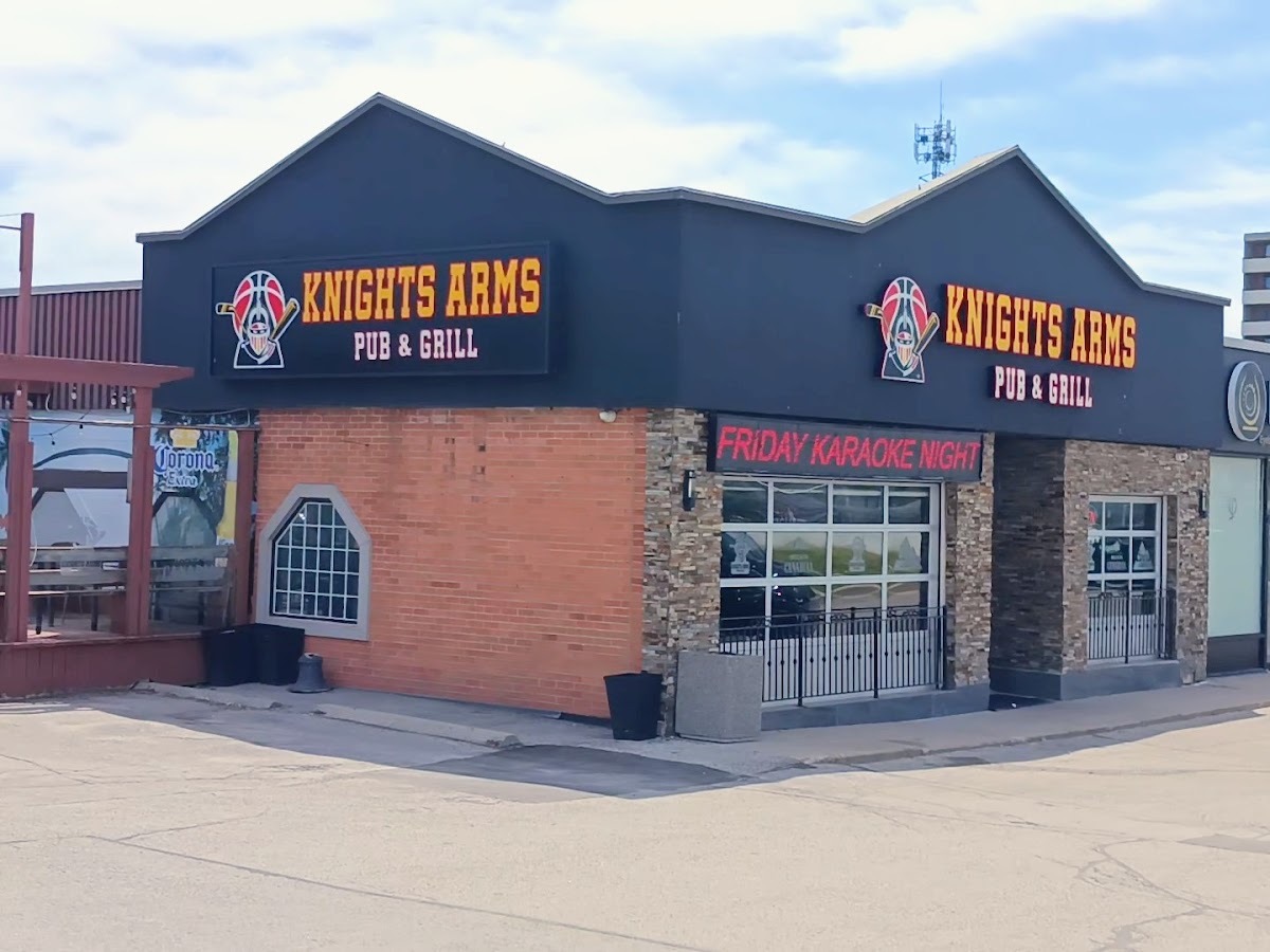 Knights Arms Pub & Grill - Photo 2