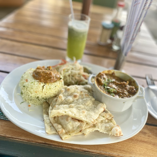 Vegetable Rice with Butter Naan and Chicken Tikka Masala