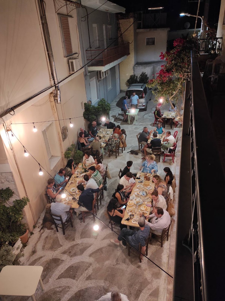 Artemis Taverna - Photo 7