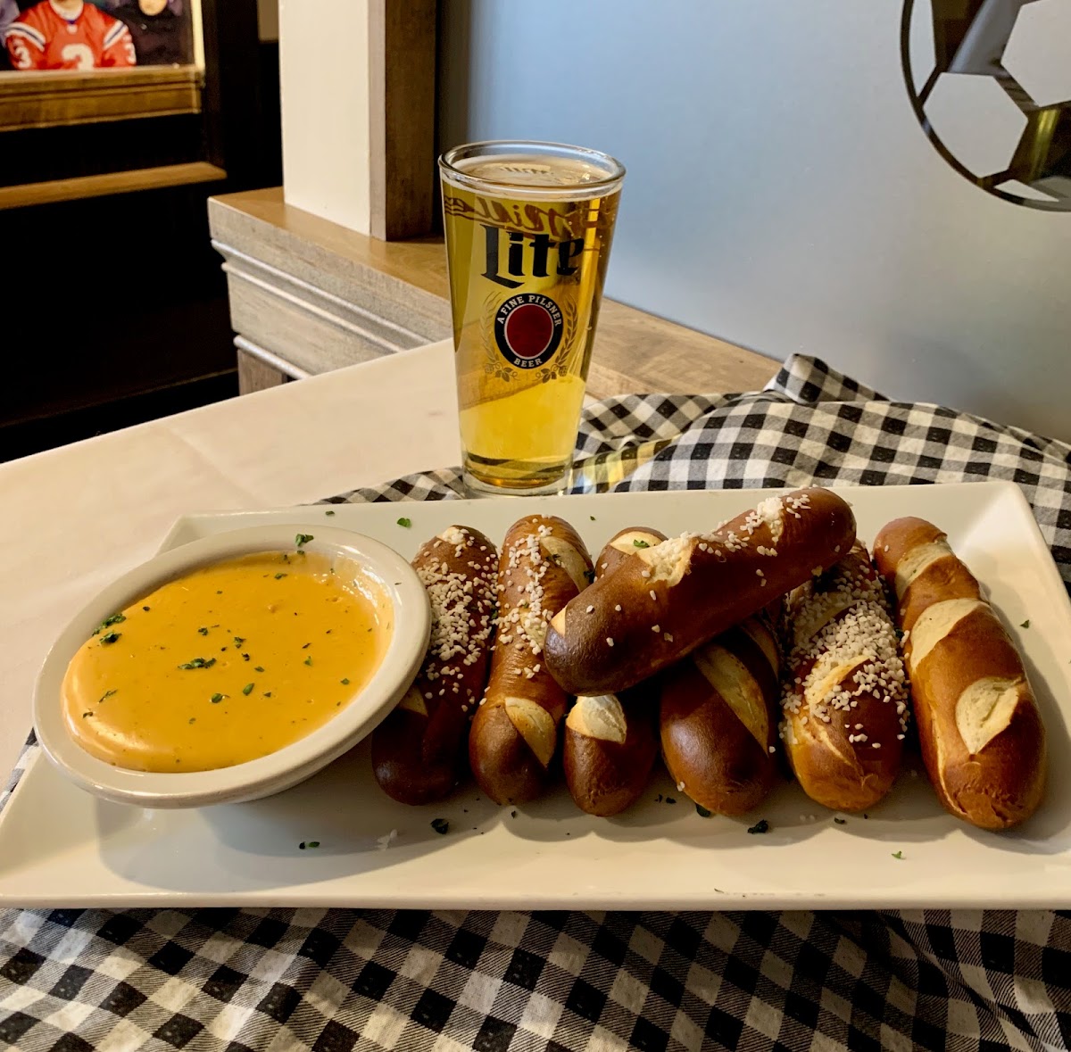 D’Ann’s Sports & Entertainment Restaurant - Photo 1