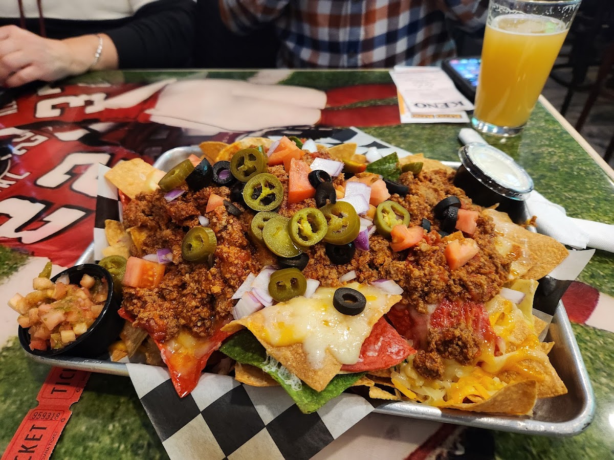 D’Ann’s Sports & Entertainment Restaurant - Photo 8