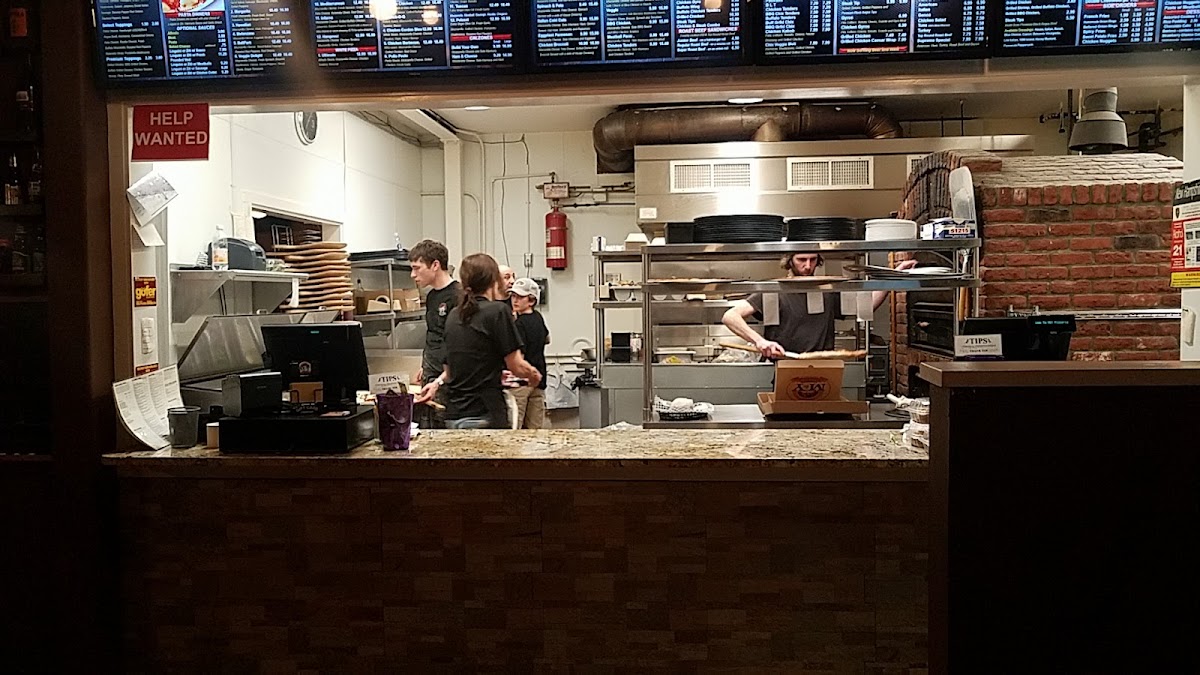 M&Y Brick Oven Pizzeria - Photo 3