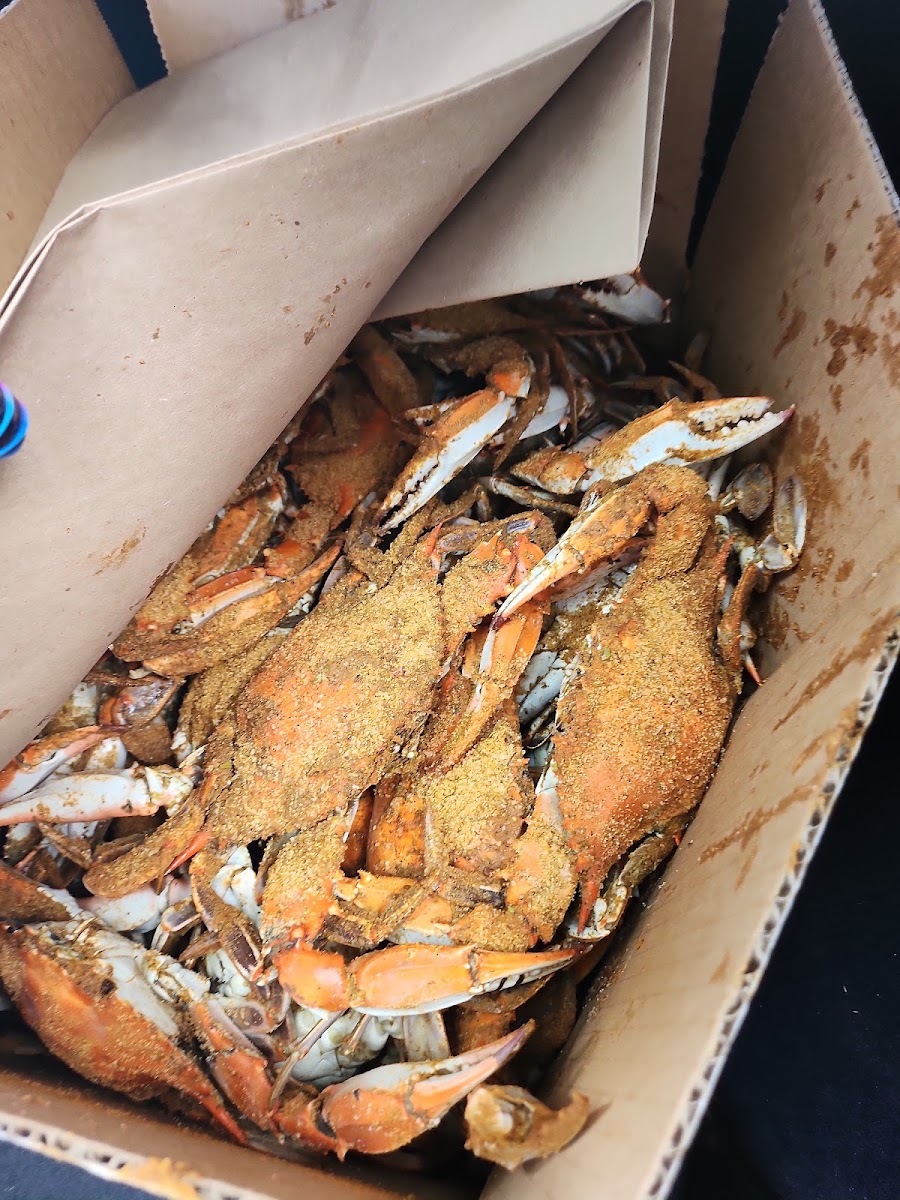 Blue Point Crab House - Photo 2