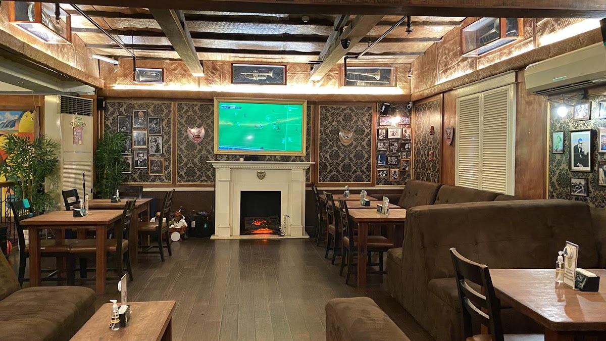 H&J Sports Bar and Restaurant