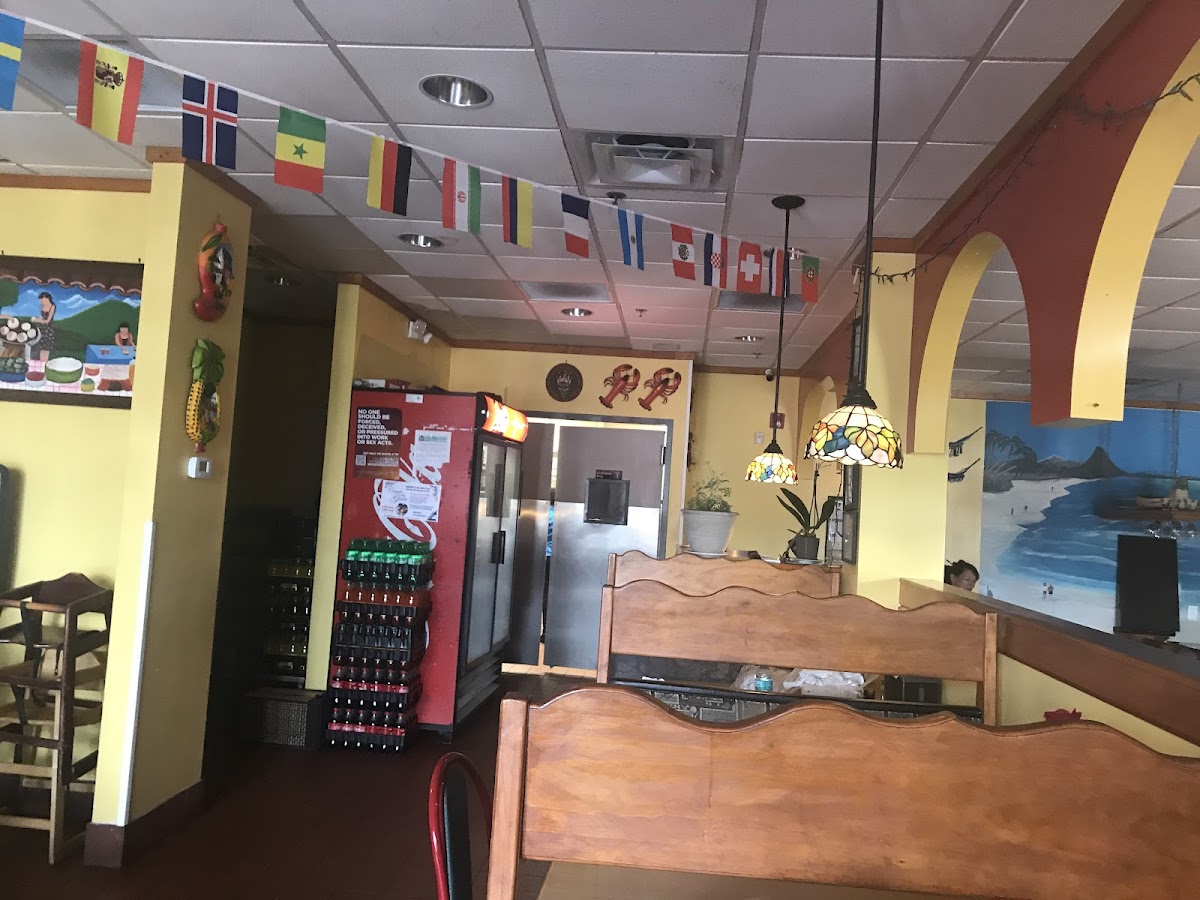 Mar-Y-Sol Restaurant - Photo 8