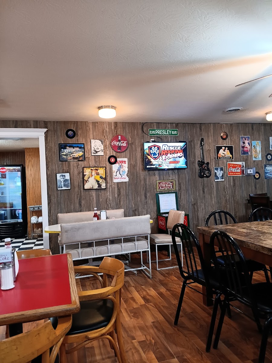 Dairy Mart - Photo 2