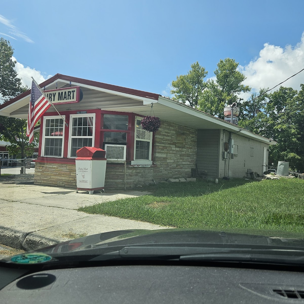 Dairy Mart - Photo 3
