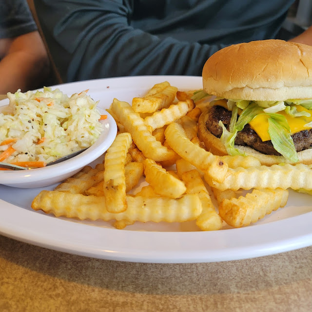 Cheeseburger Basket