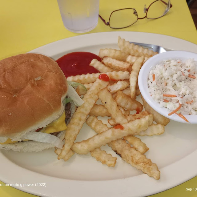 Homestyle Cheeseburger Basket