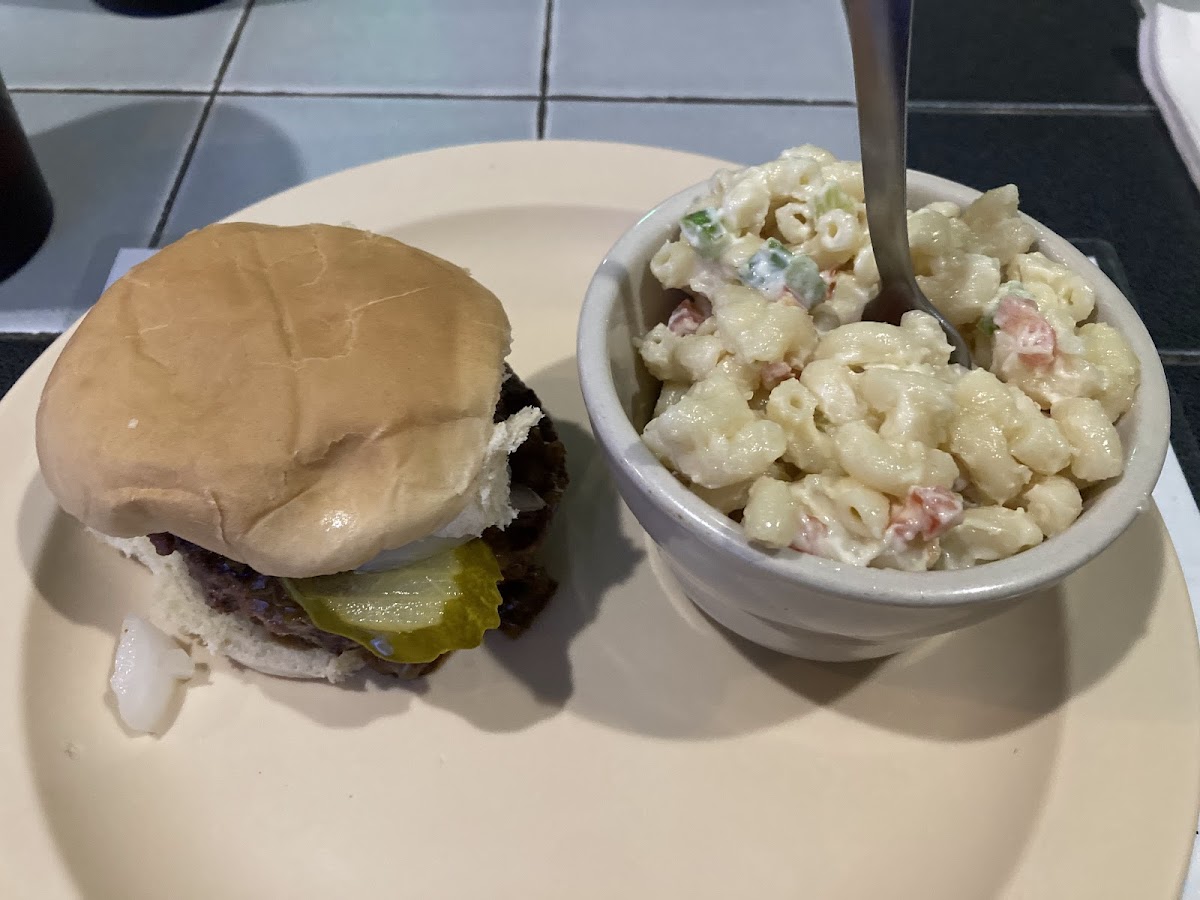 Bob's Restaurant - Photo 3
