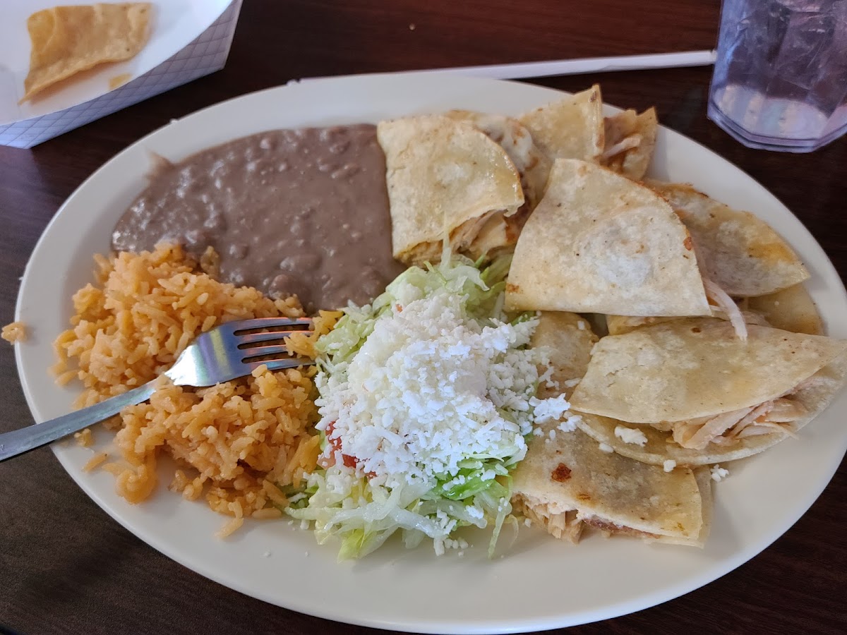 El Jacalito - Photo 1