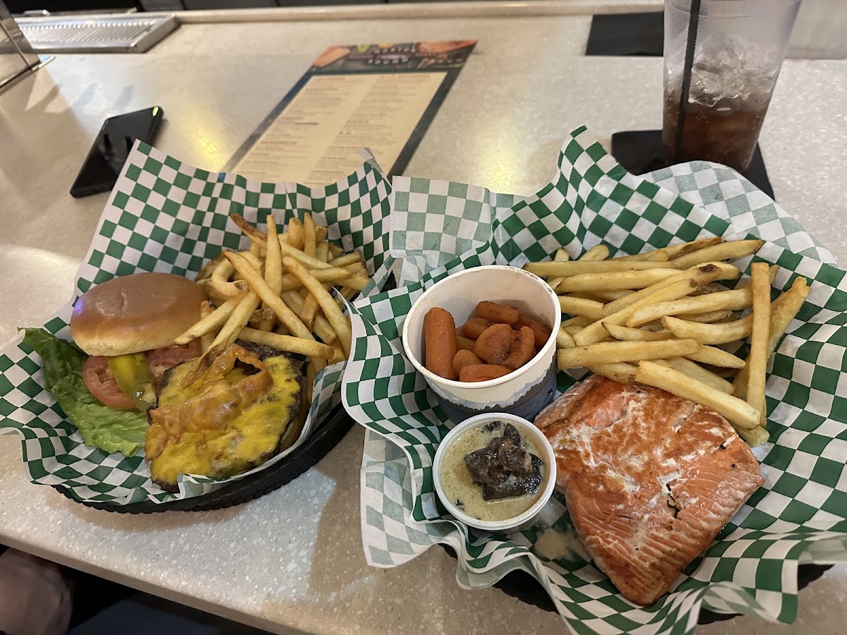 Norton Sound Seafood House - Photo 3