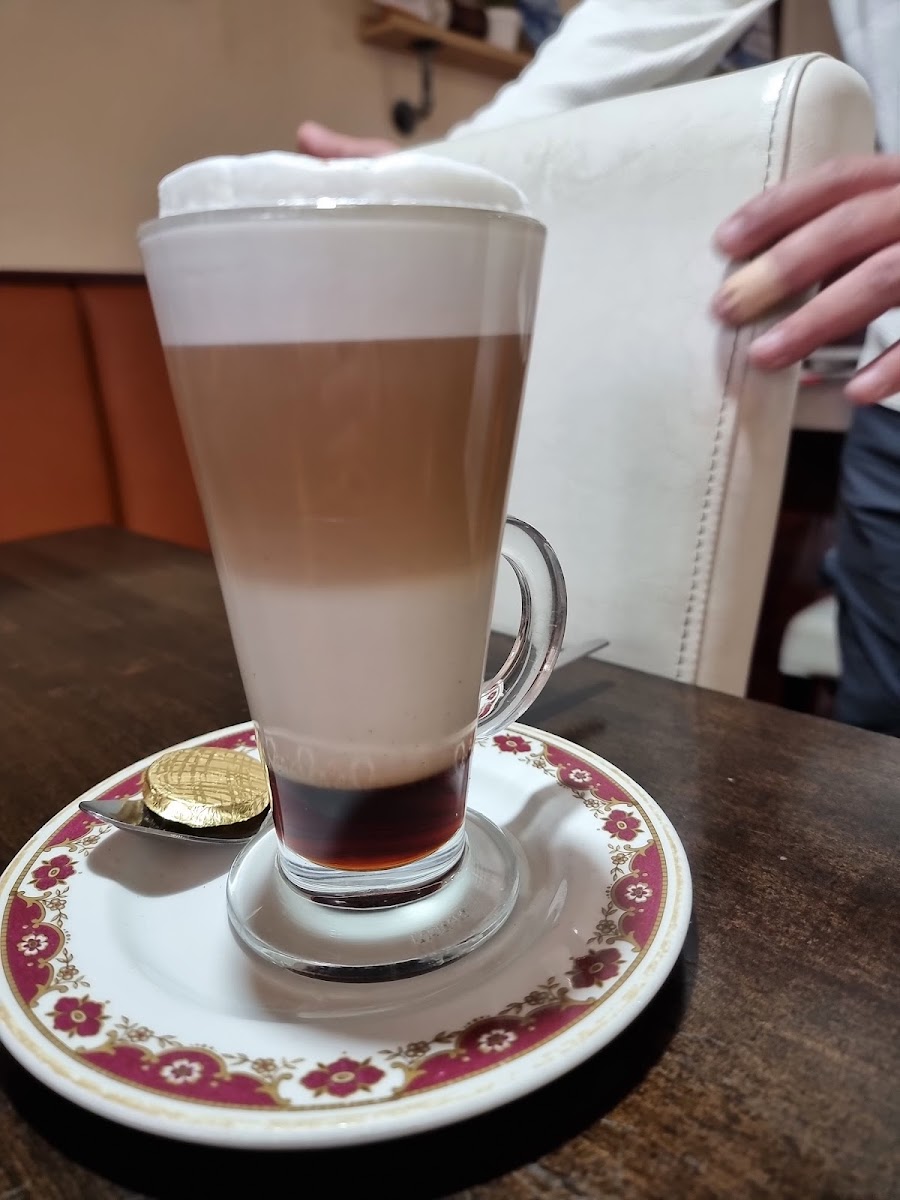 Mike’s Coffee Shop - Photo 6