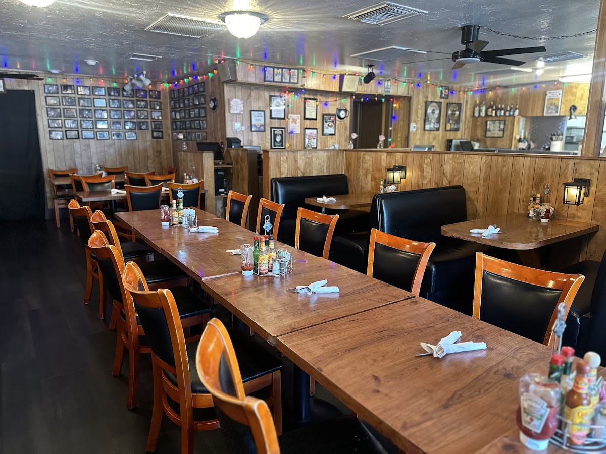 Harlow's Cafe - Photo 5