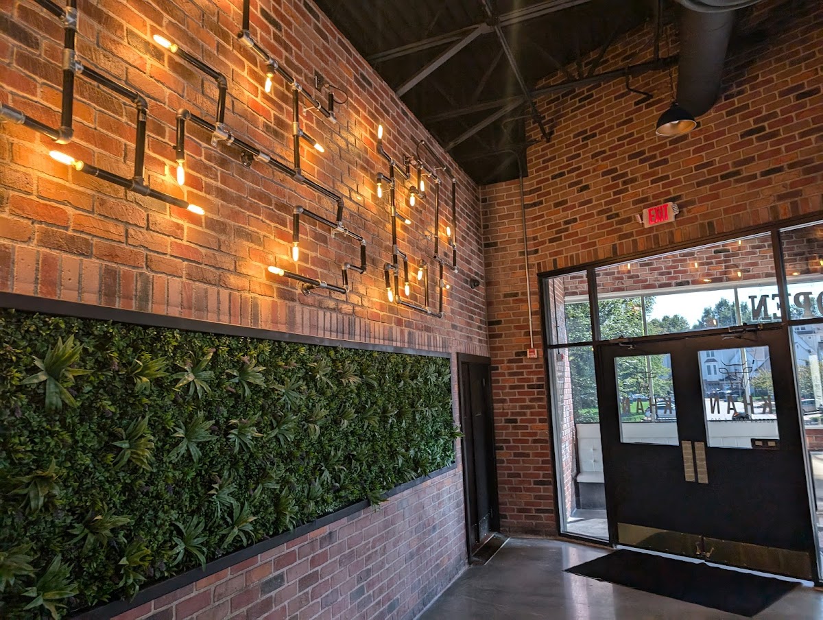 Khan Korean Grill & Bar - Photo 2