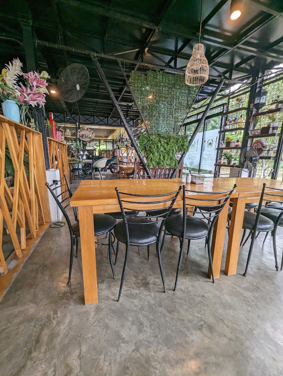 Mimay’s Seafood House - Photo 4