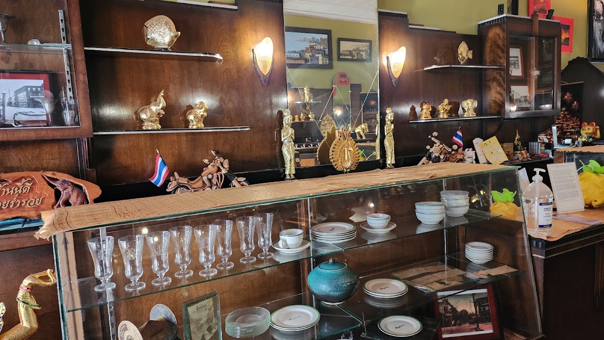 Thai at the Palace - Photo 6