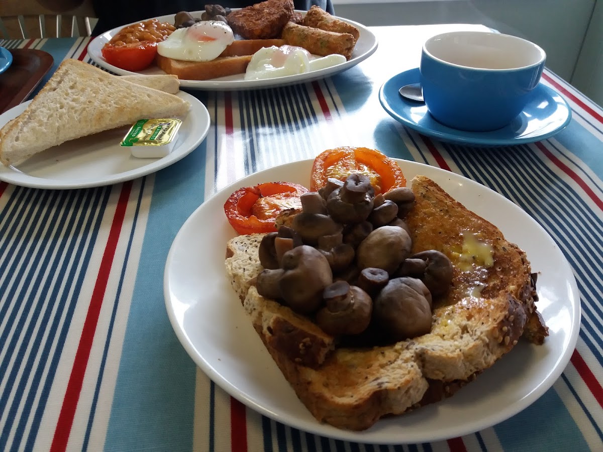 Cliff Top Cafe - Photo 2