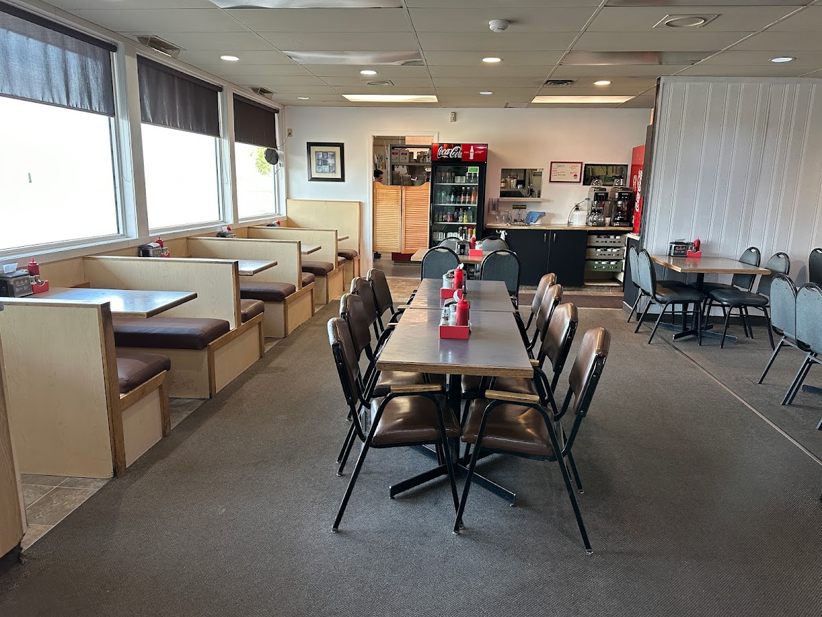 Marks Barnay's Lounge
