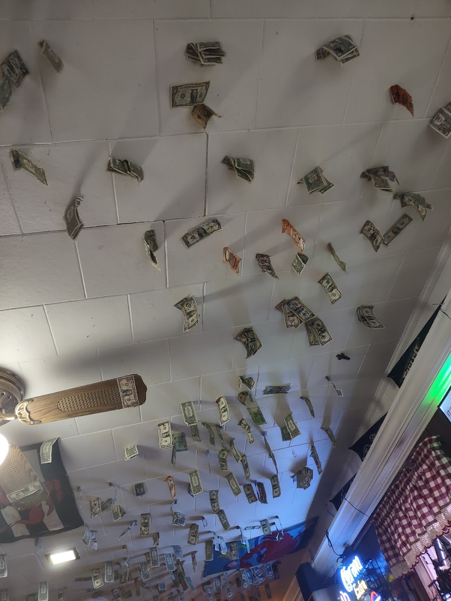 Crabby's - Photo 7