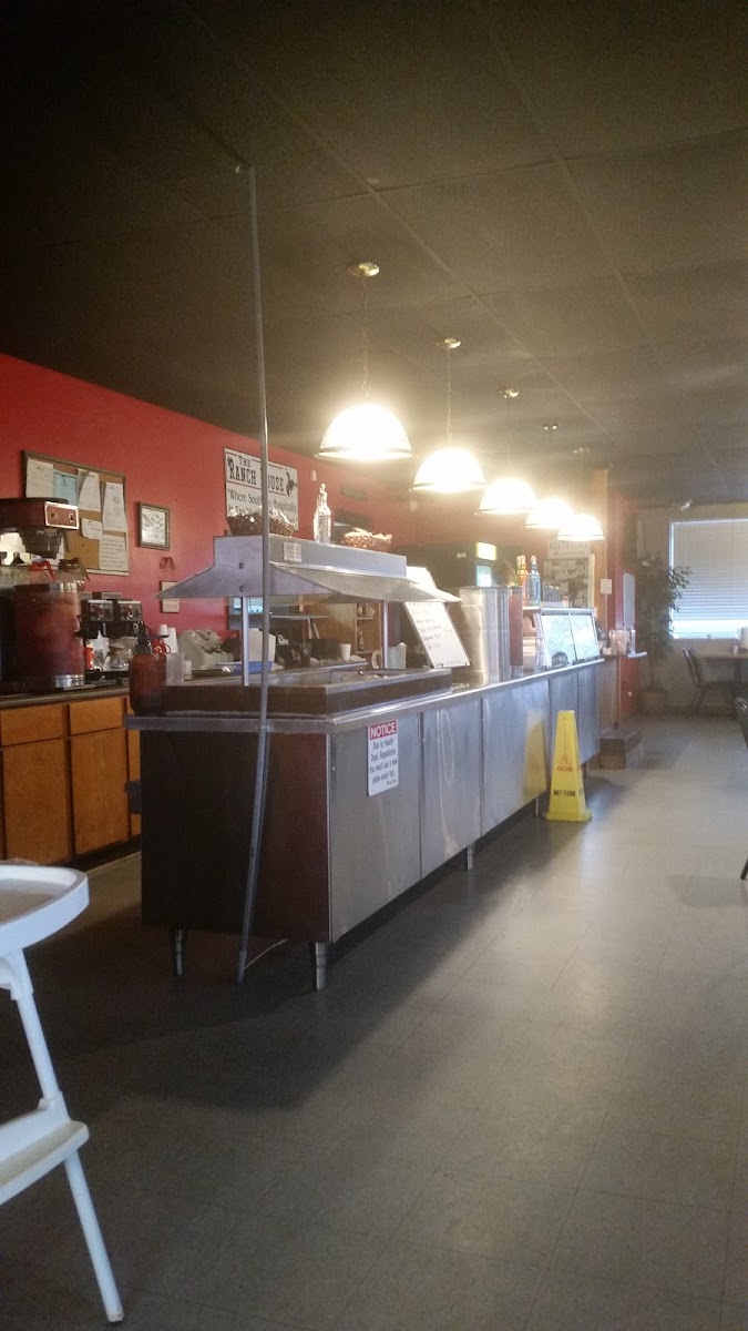 Ranch House Restaurant - Photo 9