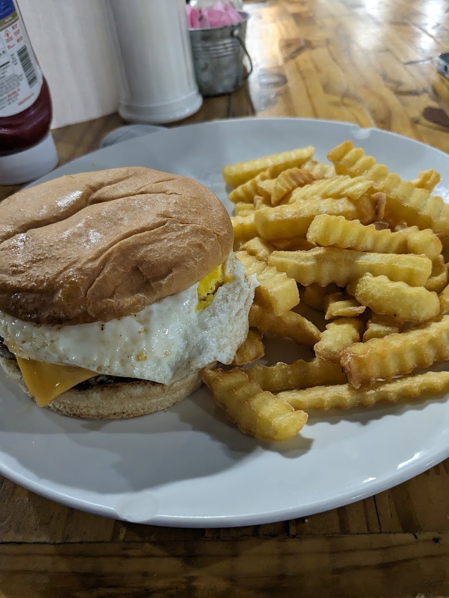 Ranch House Restaurant - Photo 7