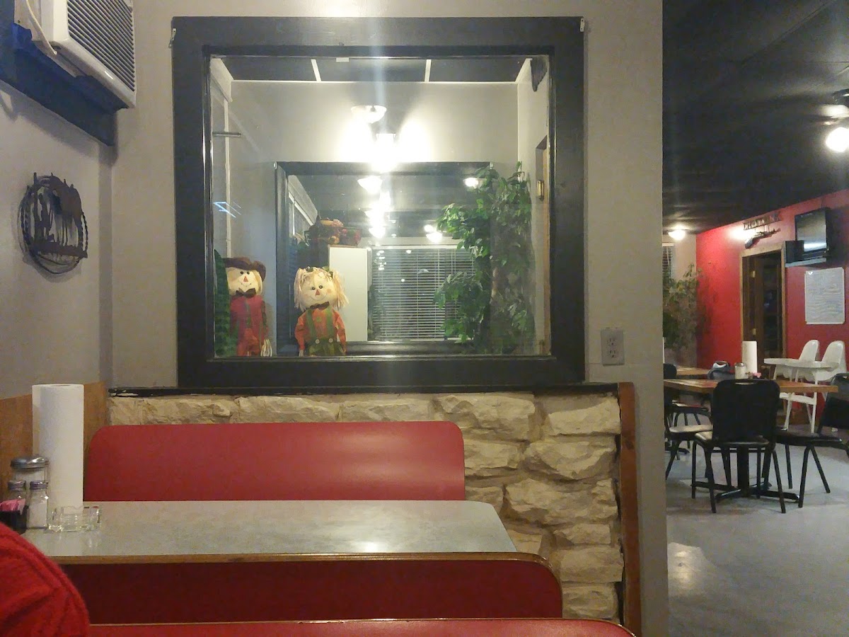 Ranch House Restaurant - Photo 8