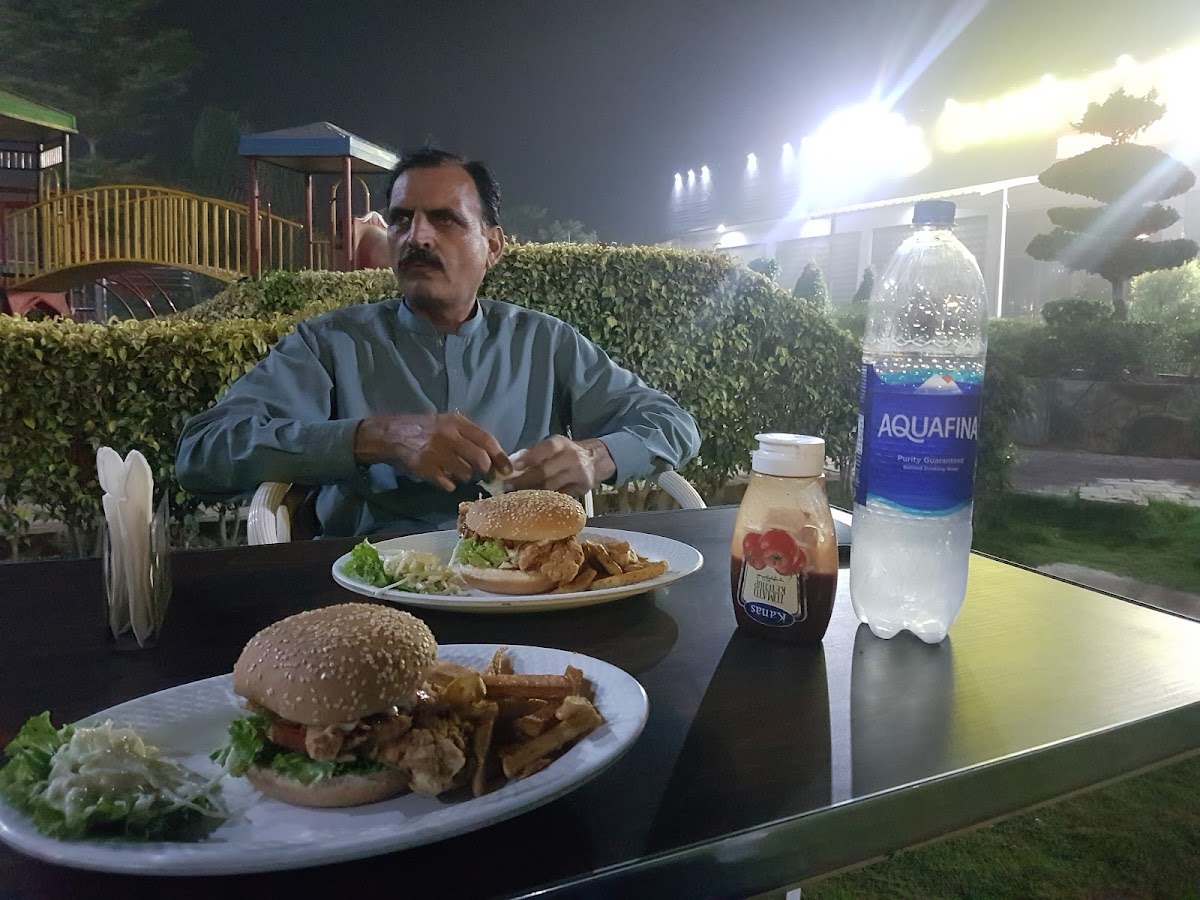 Gujrat Grill Restaurant - Photo 4