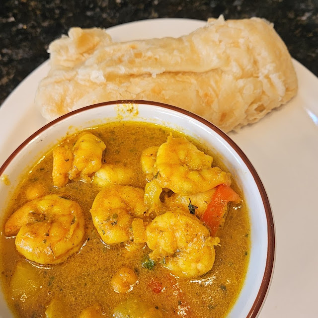 Roti & Curryshrimp