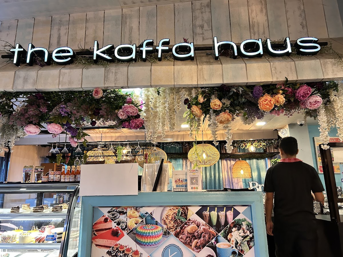 The Kaffa Haus - Photo 4
