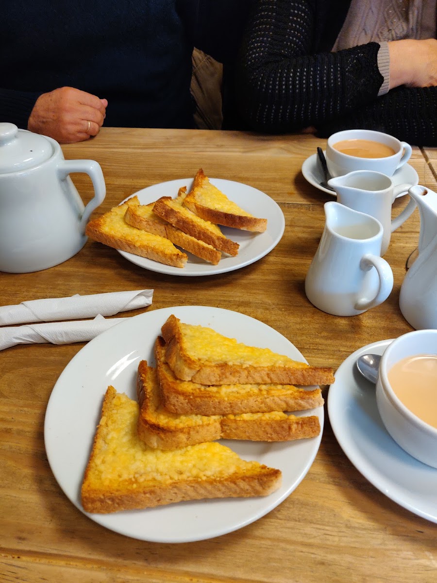 Gerry's@Cafe 33 - Photo 1