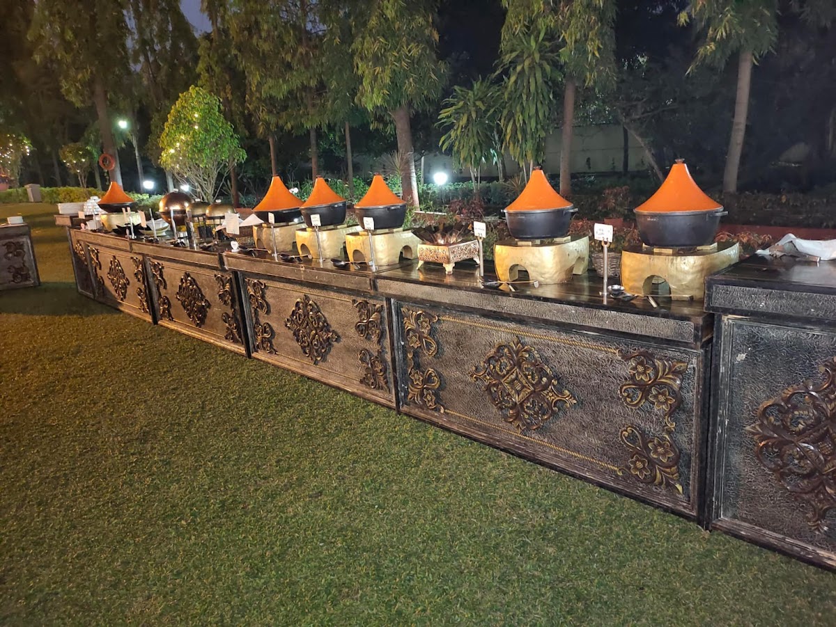 COM Bar - Photo 2