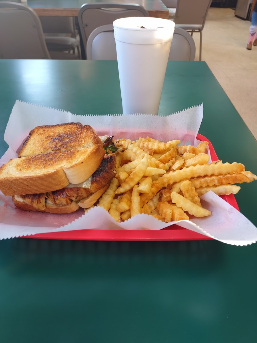 Pig N Out - Photo 1