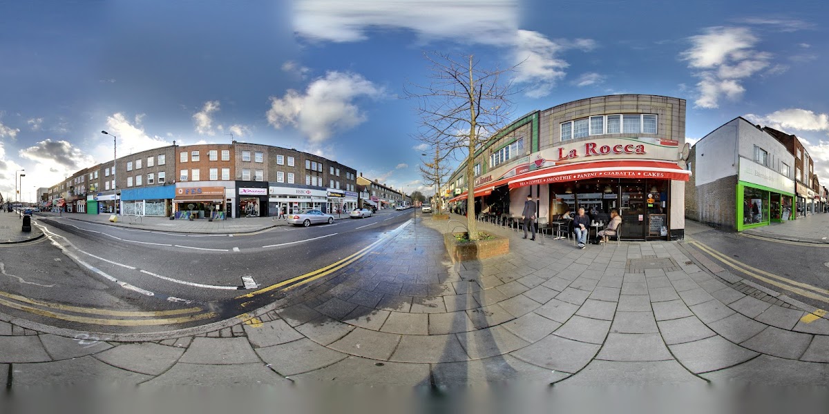 La Rocca Chingford - Photo 9