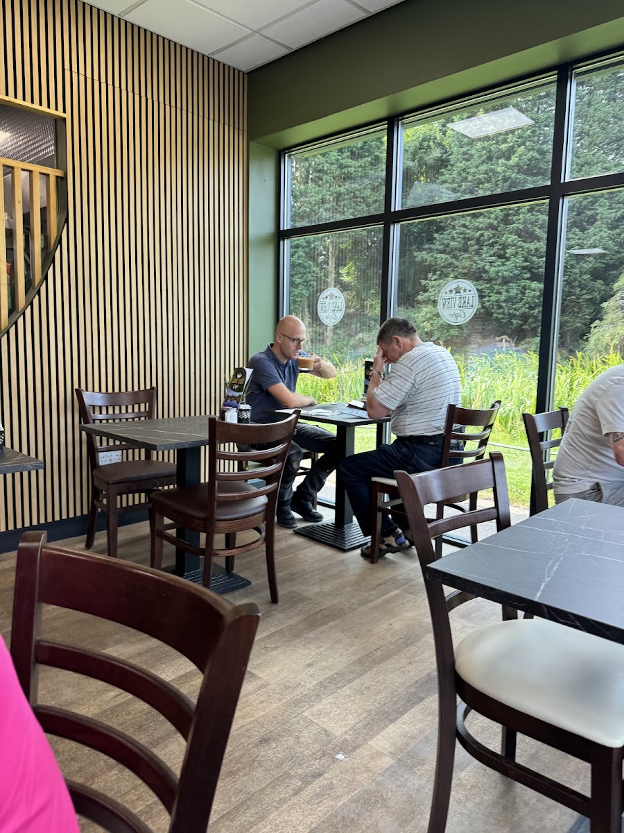 Lake View Cafe - Photo 1