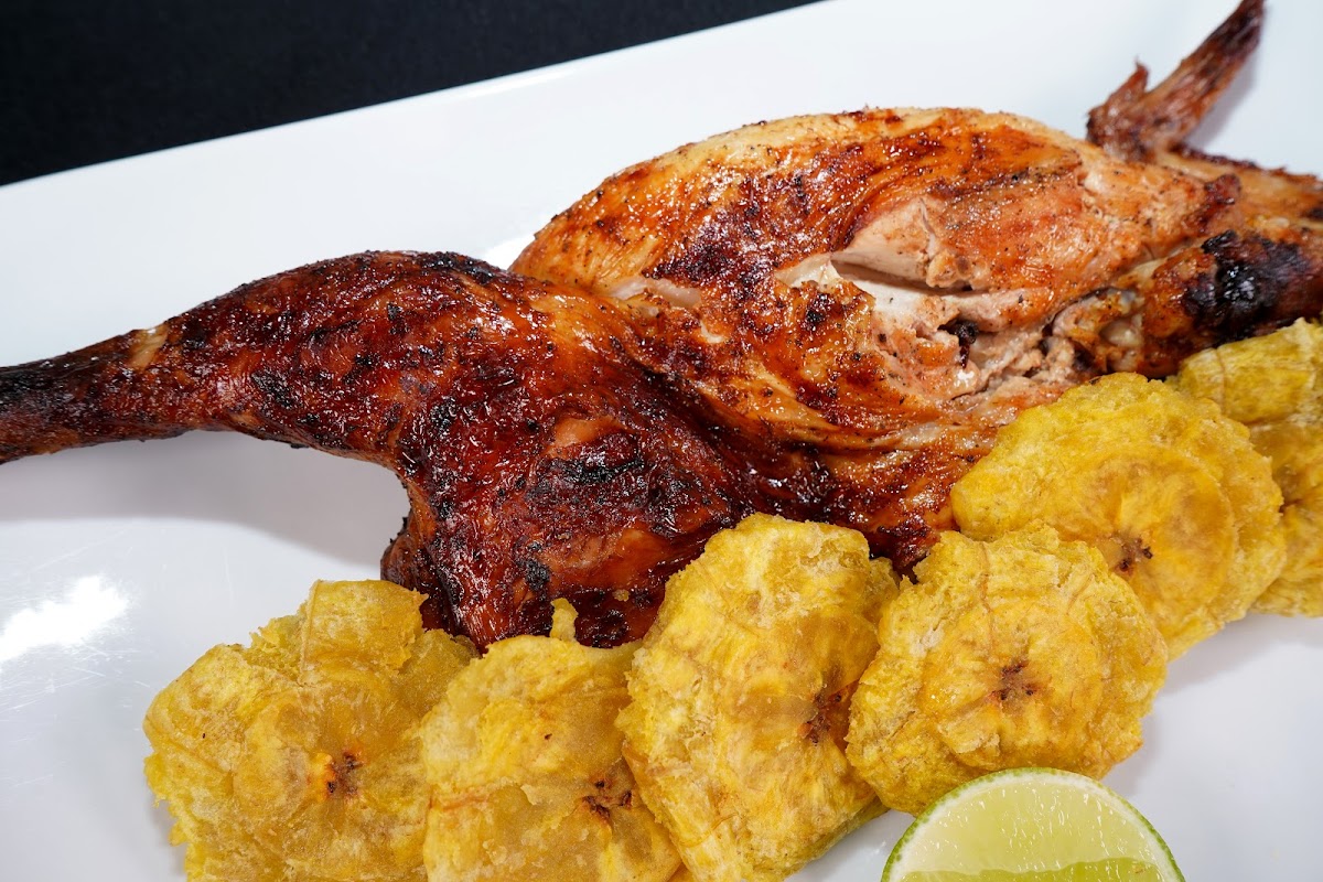 Pollo Lounge and Grill - Photo 1
